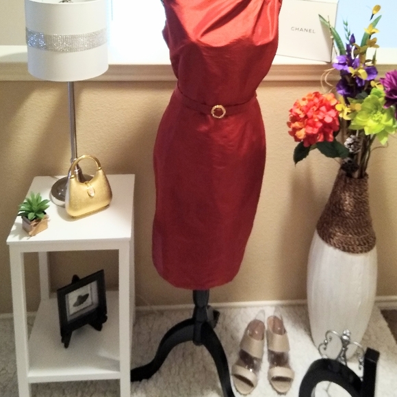 Suit - Picture 3 of 3